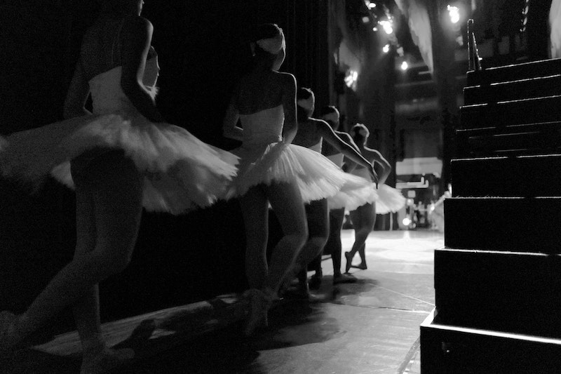 how much should a ballet dancer weigh
